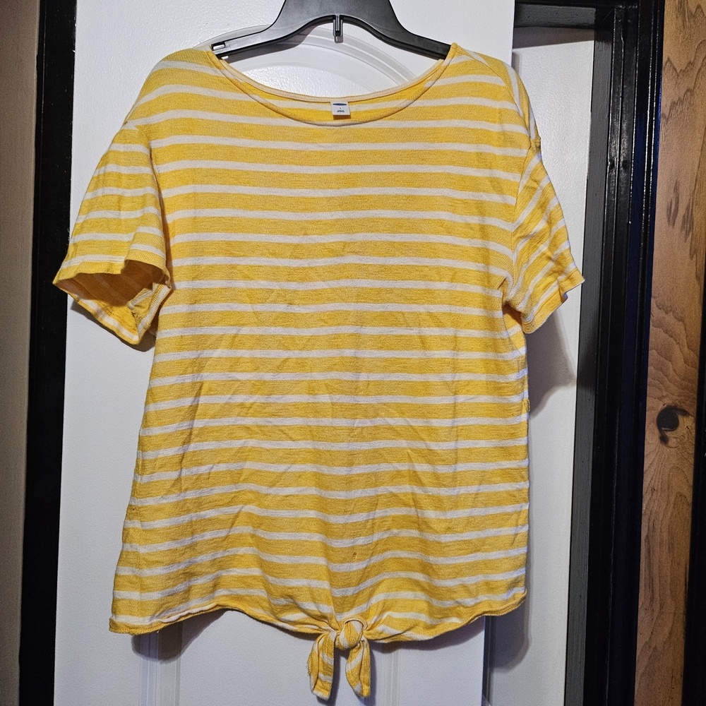 Old Navy Tie Knit Front Yellow Striped Women's Top in Large
